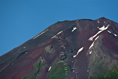 山小屋と登山道 7/19 7時撮影