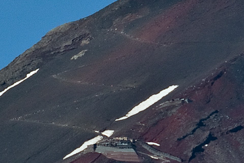 山小屋と登山道 7/19 7時撮影